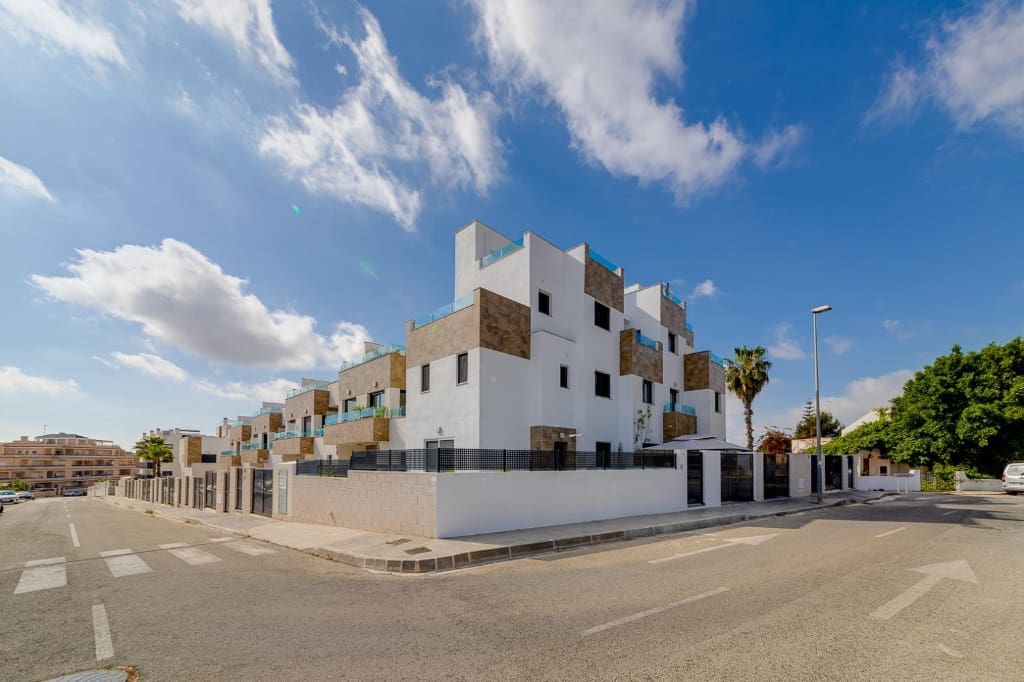 3 sypialnia Willa na sprzedaż w Villamartin z basenem - 325 000 € (Ref: 9440532)