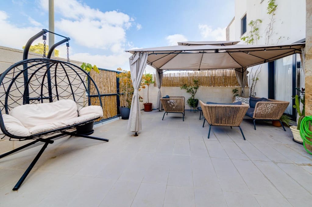 3 sypialnia Willa na sprzedaż w Villamartin z basenem - 325 000 € (Ref: 9440532)