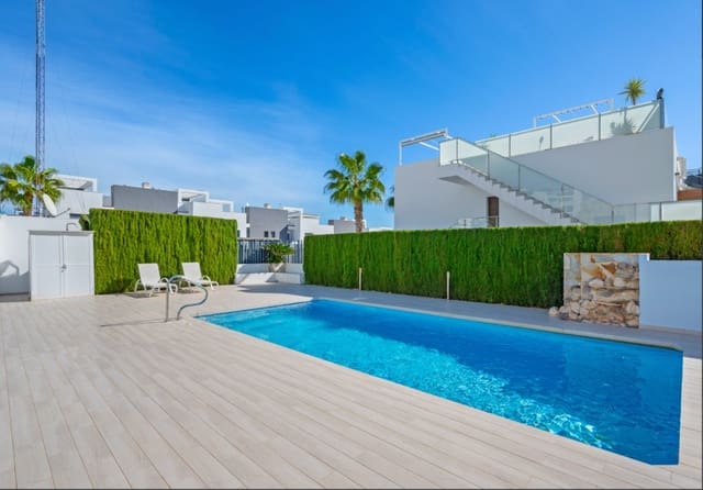 3 soveværelse Byhus til salg i Punta Prima, Orihuela med swimmingpool - € 569.000 (Ref: 9440552)