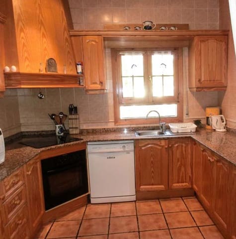 6 soveværelse Finca/Landehus til salg i Daya Vieja med swimmingpool - € 455.000 (Ref: 9440555)