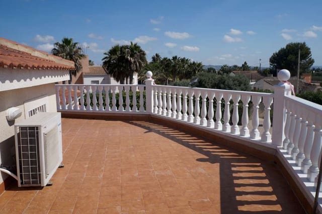 4 sovrum Finca/Hus på landet till salu i Catral med pool - 369 000 € (Ref: 9440557)