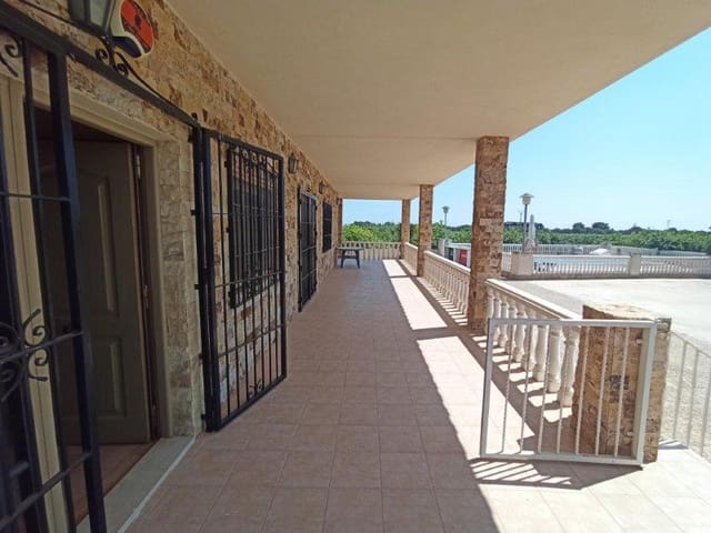 6 soveværelse Finca/Landehus til salg i San Miguel de Salinas med swimmingpool - € 547.900 (Ref: 9440558)