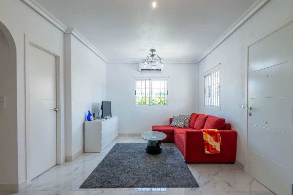 3 sovrum Hus till salu i Playa Flamenca med pool - 239 000 € (Ref: 9441327)