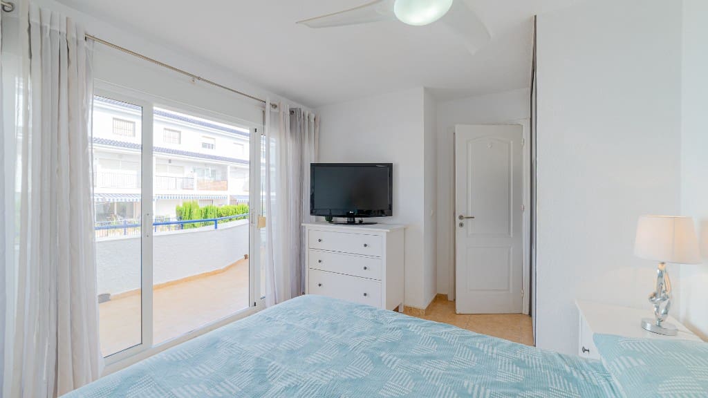 3 slaapkamer Appartement te koop in Mar Azul met zwembad - € 195.000 (Ref: 9441328)