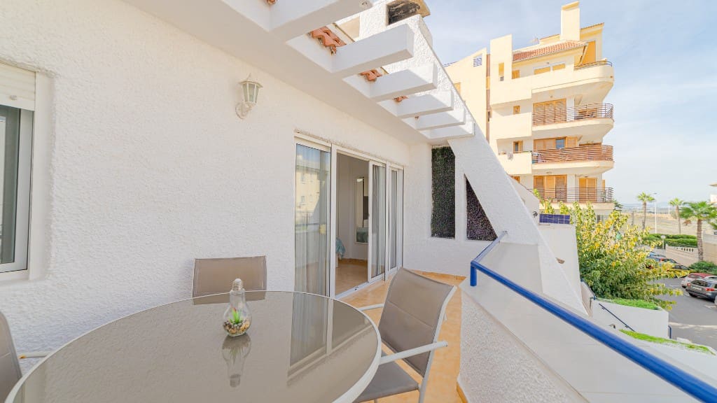 3 slaapkamer Appartement te koop in Mar Azul met zwembad - € 195.000 (Ref: 9441328)