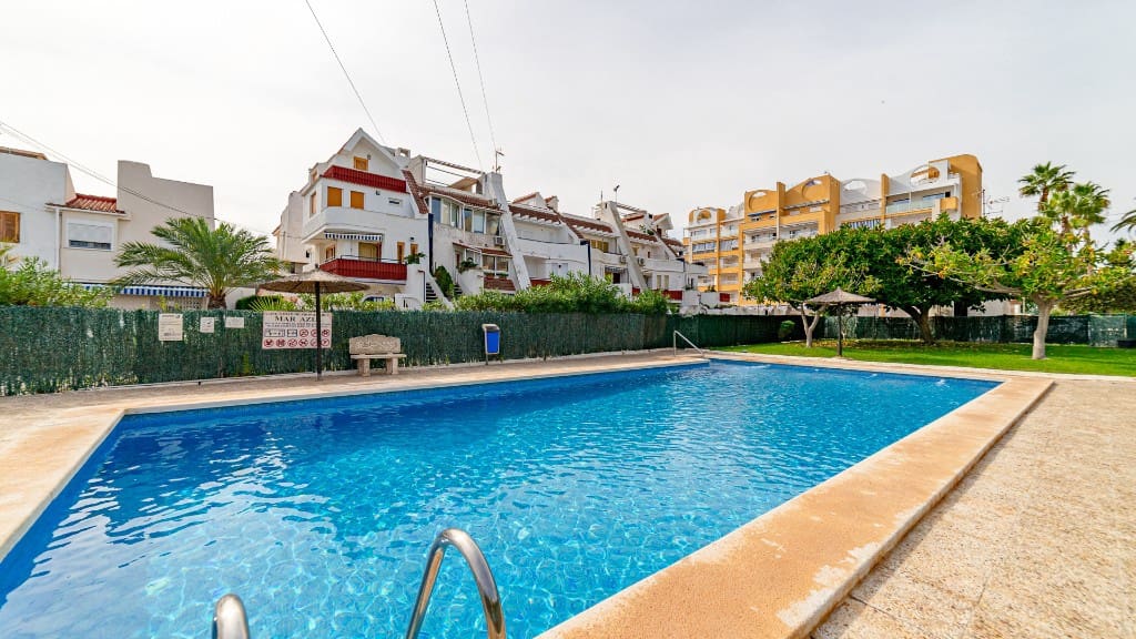 3 slaapkamer Appartement te koop in Mar Azul met zwembad - € 195.000 (Ref: 9441328)