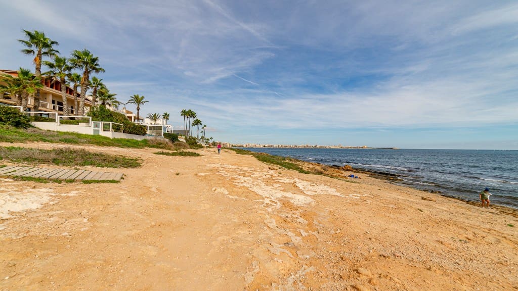 3 slaapkamer Appartement te koop in Mar Azul met zwembad - € 195.000 (Ref: 9441328)