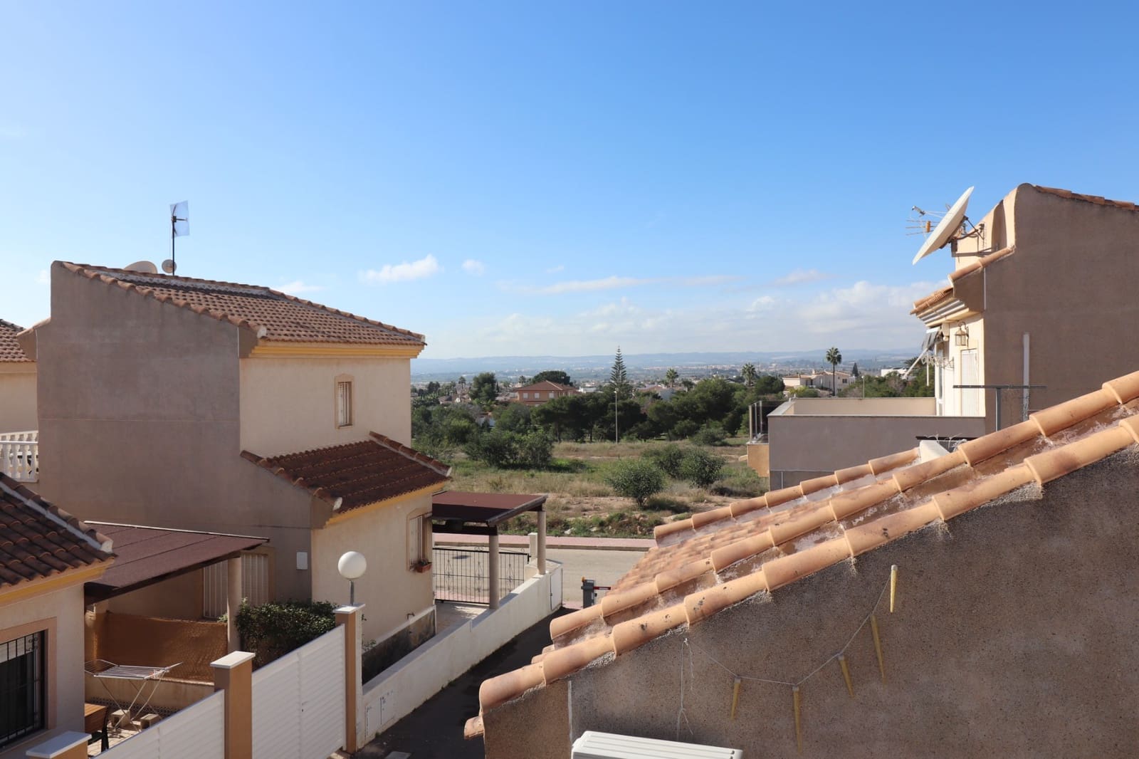 3 sovrum Villa till salu i Ciudad Quesada med pool - 179 950 € (Ref: 9443159)