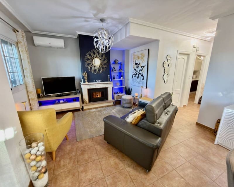 3 slaapkamer Villa te koop in El Raso - € 325.000 (Ref: 9446176)