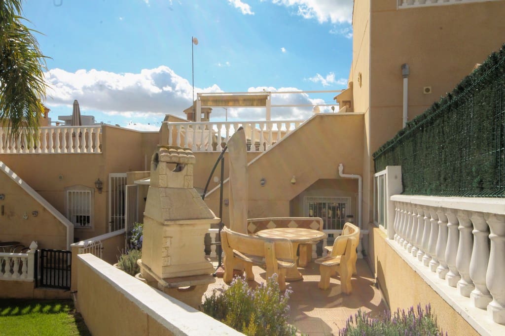 2 slaapkamer Huis te koop in Orihuela Costa - € 169.995 (Ref: 9446181)