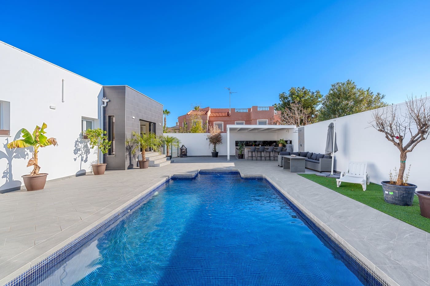 5 soveværelse Villa til salg i Ciudad Quesada med swimmingpool - € 498.000 (Ref: 9446185)