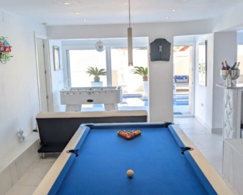 3 quarto Moradia para venda em Villamartin com piscina - 489 900 € (Ref: 9446186)