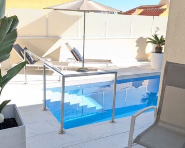 3 quarto Moradia para venda em Villamartin, Orihuela com piscina - 489 900 € (Ref: 9446186)