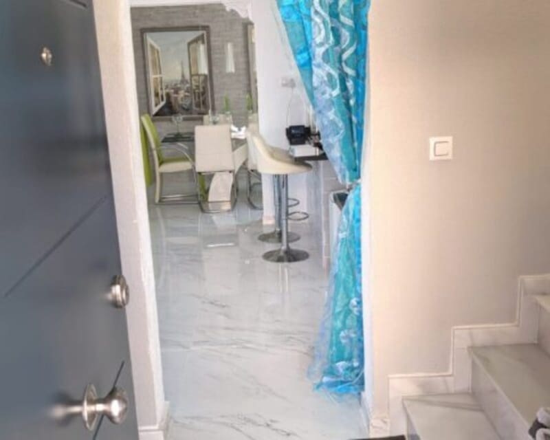 3 quarto Moradia para venda em Villamartin com piscina - 489 900 € (Ref: 9446186)