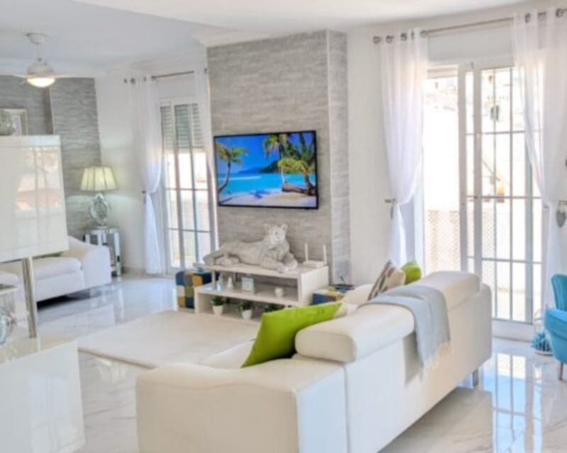 3 quarto Moradia para venda em Villamartin com piscina - 489 900 € (Ref: 9446186)