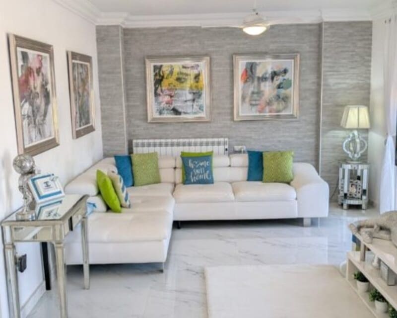 3 quarto Moradia para venda em Villamartin com piscina - 489 900 € (Ref: 9446186)