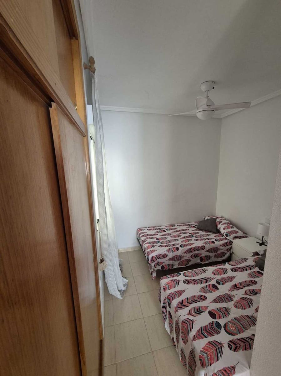 2 sovrum Lägenhet till salu i La Florida med pool - 132 000 € (Ref: 9451986)