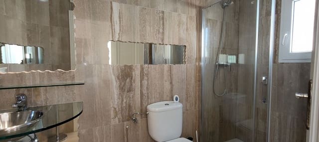 3 soveværelse Villa til salg i Villamartin, Orihuela med swimmingpool - € 465.000 (Ref: 9461943)