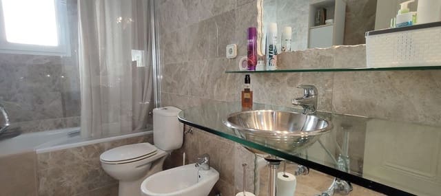 3 soveværelse Villa til salg i Villamartin, Orihuela med swimmingpool - € 465.000 (Ref: 9461943)