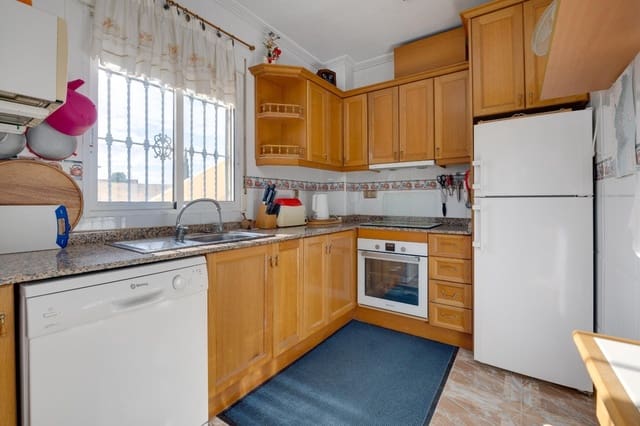 Chalet de 4 habitaciones en Playa Flamenca, Orihuela en venta con piscina - 315.000 € (Ref: 9461944)