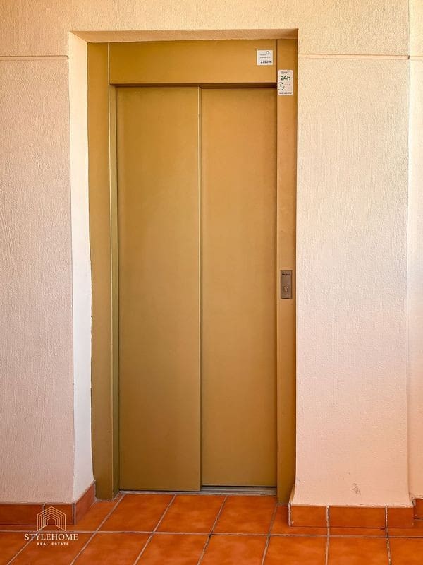 2 sovrum Lägenhet till salu i Playa Flamenca med pool - 165 000 € (Ref: 9465453)