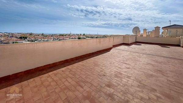 2 sovrum Lägenhet till salu i Playa Flamenca med pool - 165 000 € (Ref: 9465453)
