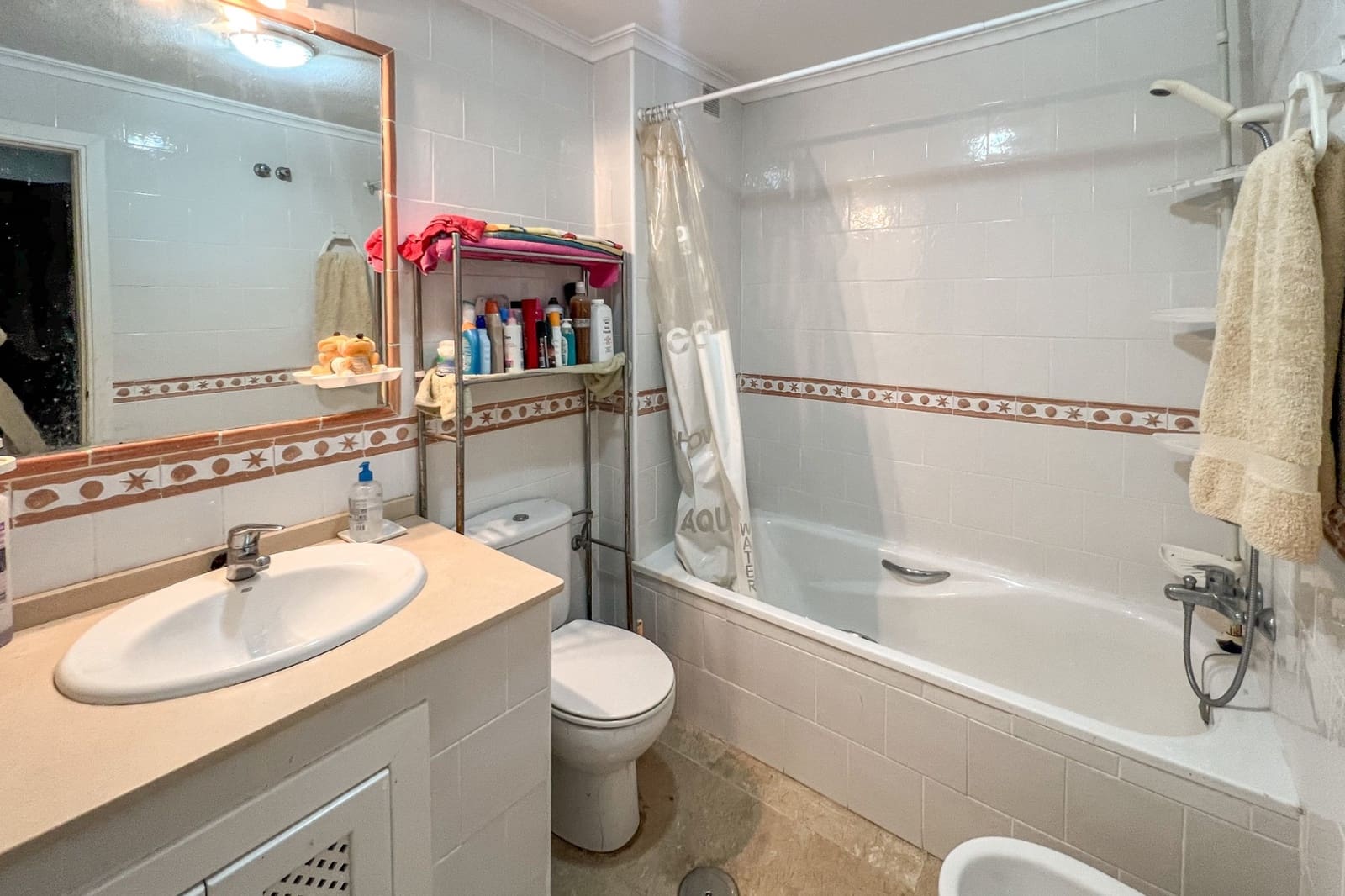 2 sovrum Lägenhet till salu i Playa Flamenca med pool - 165 000 € (Ref: 9465453)