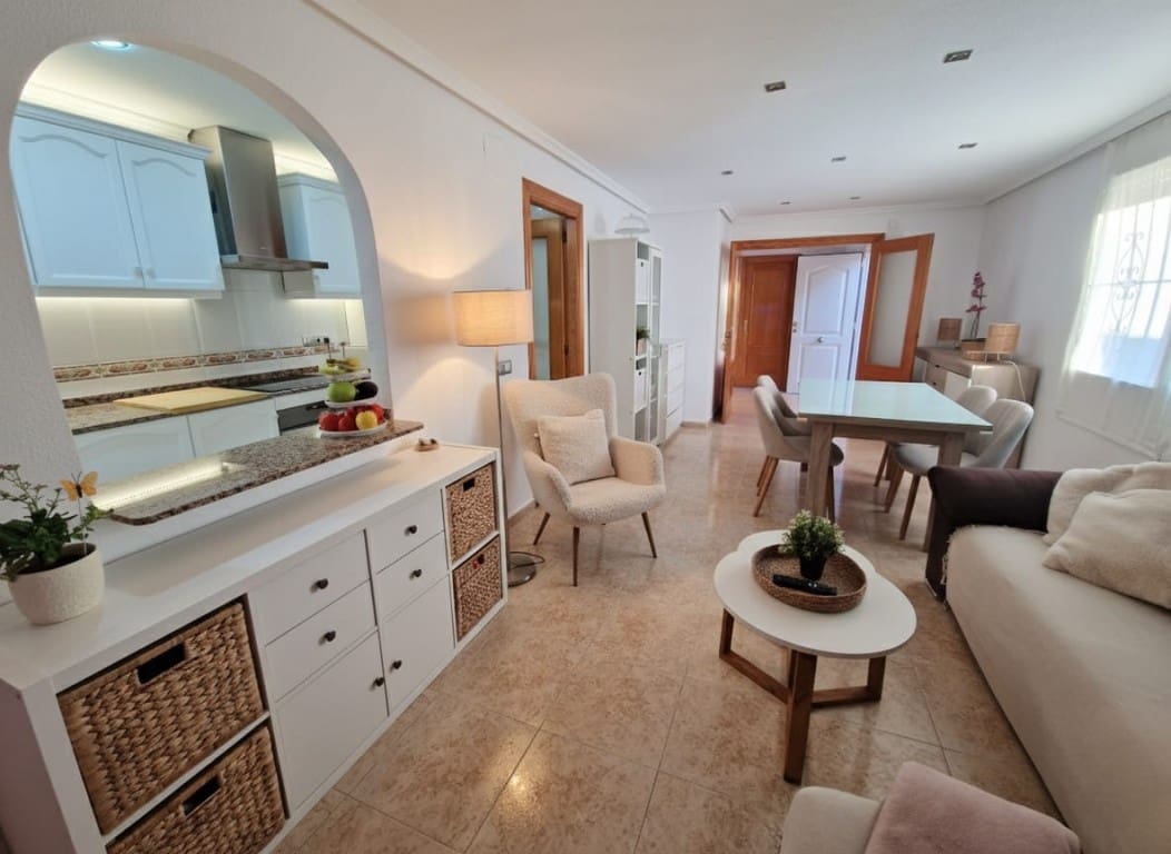 3 bedroom Apartment for sale in Playa Flamenca with pool - € 297,000 (Ref: 9465457)