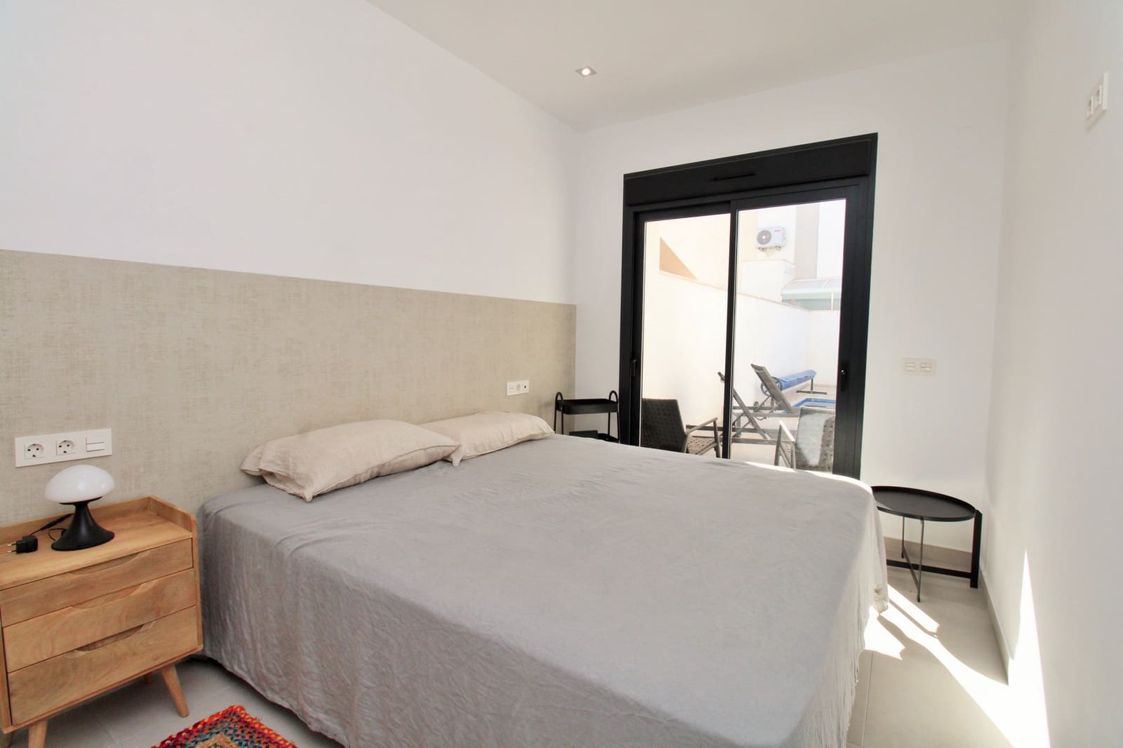Casa de 2 habitaciones en Pilar de la Horadada en venta con piscina - 299.995 € (Ref: 9465462)