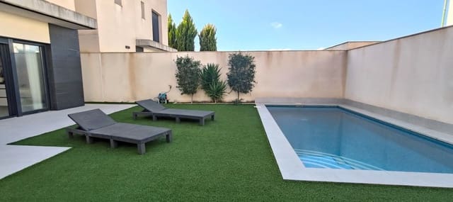 3 slaapkamer Villa te koop in Los Alcázares met zwembad - € 385.000 (Ref: 9465476)