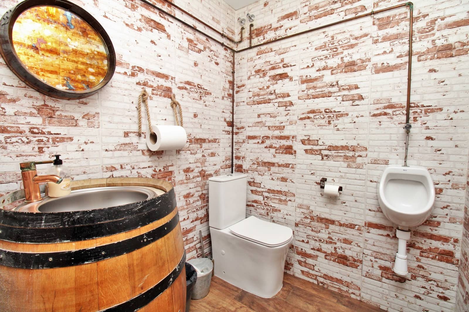 Commercial for sale in Villamartin with pool - € 299,000 (Ref: 9470240)