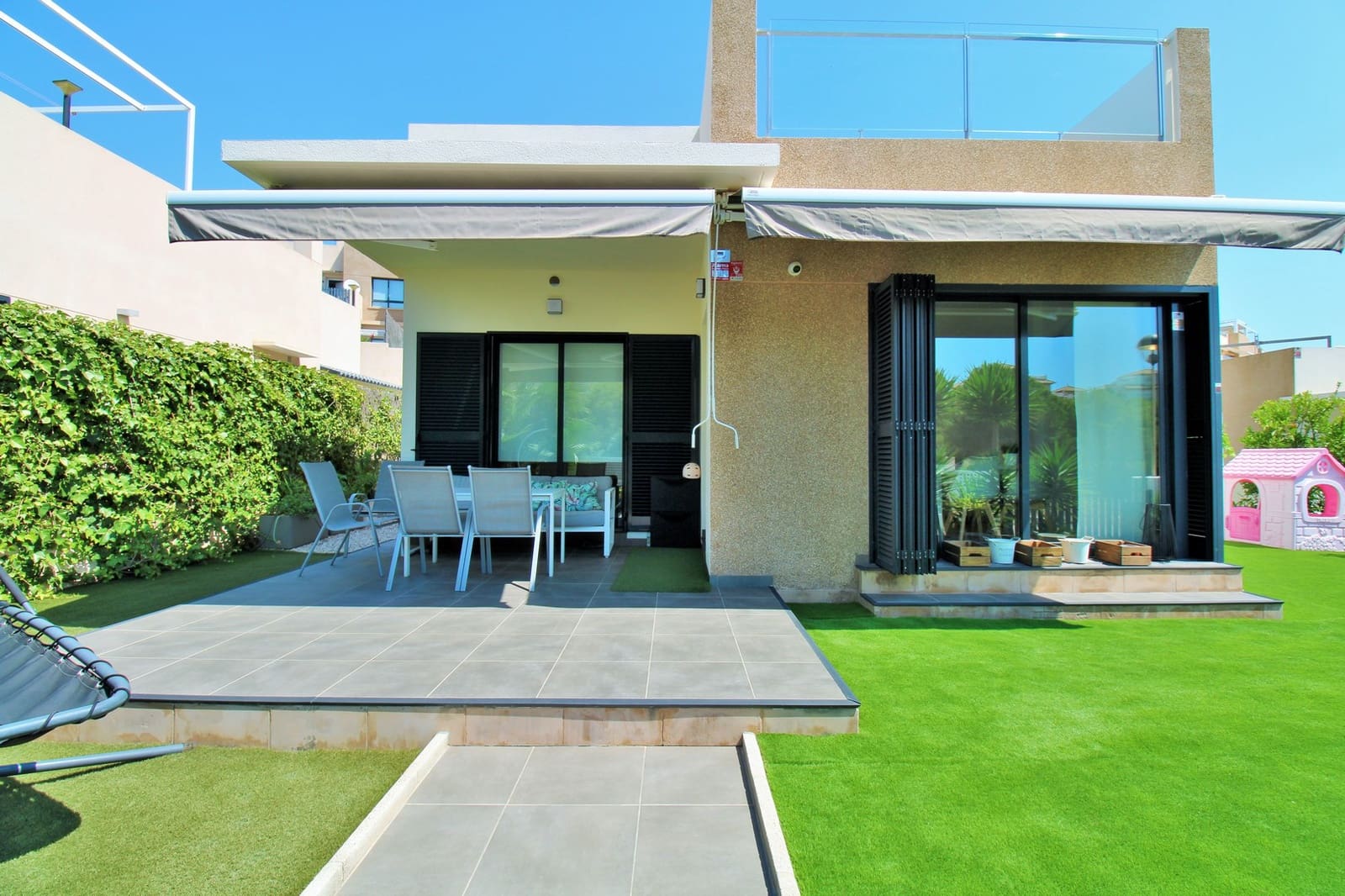 3 bedroom Villa for sale in La Zenia with pool - € 499,000 (Ref: 9470241)
