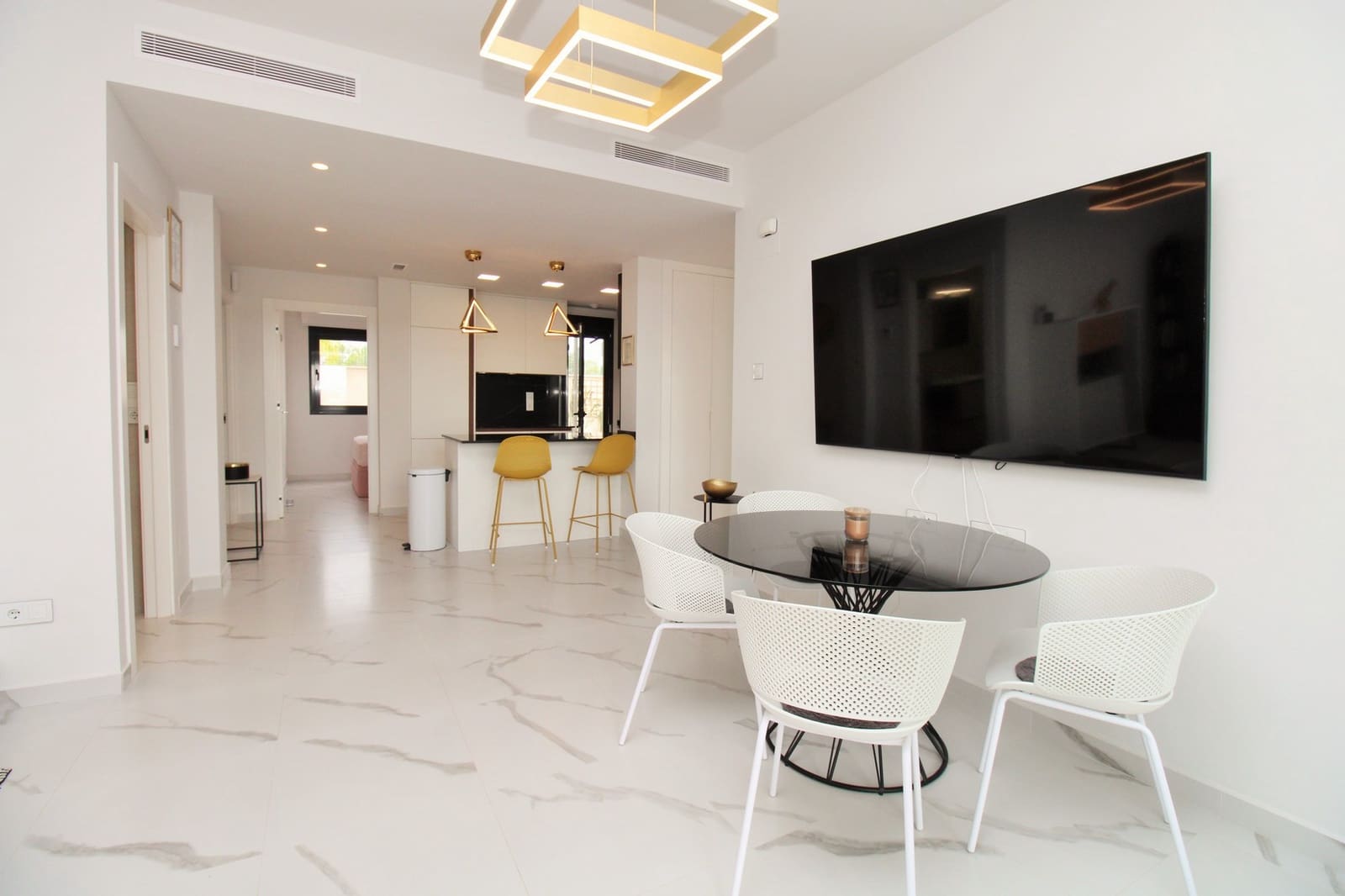 2 bedroom Apartment for sale in San Miguel de Salinas with pool - € 349,950 (Ref: 9470244)