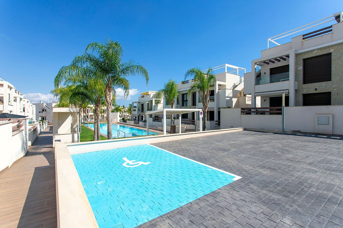 Apartamento de 2 habitaciones en Los Balcones en venta con piscina - 275.000 € (Ref: 9470250)