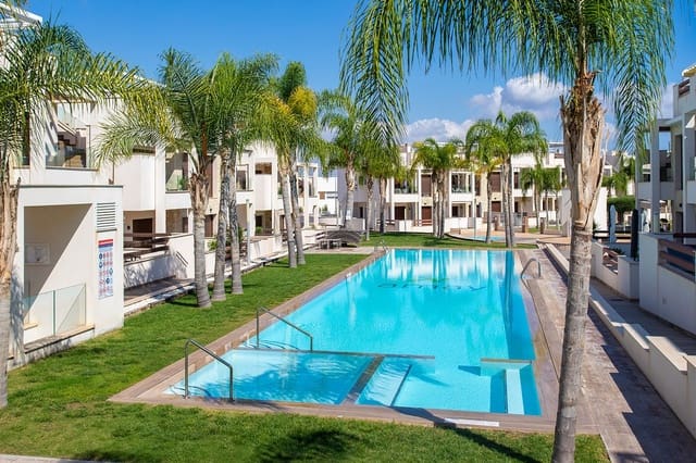 Apartamento de 2 habitaciones en Los Balcones en venta con piscina - 275.000 € (Ref: 9470250)