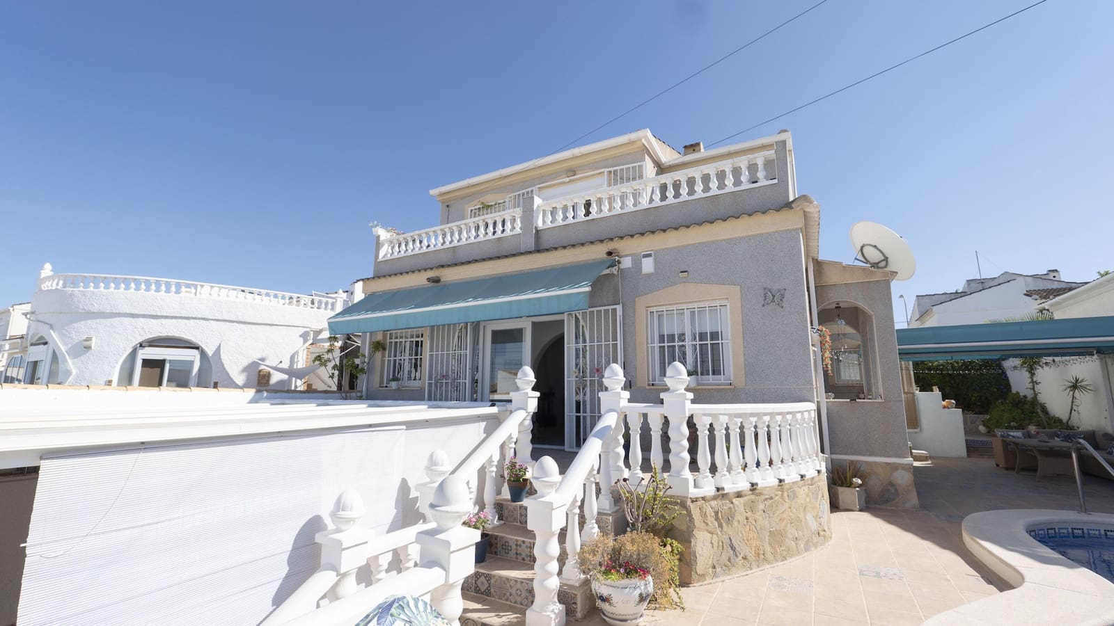 3 bedroom Villa for sale in San Luis with pool - € 335,000 (Ref: 9470252)