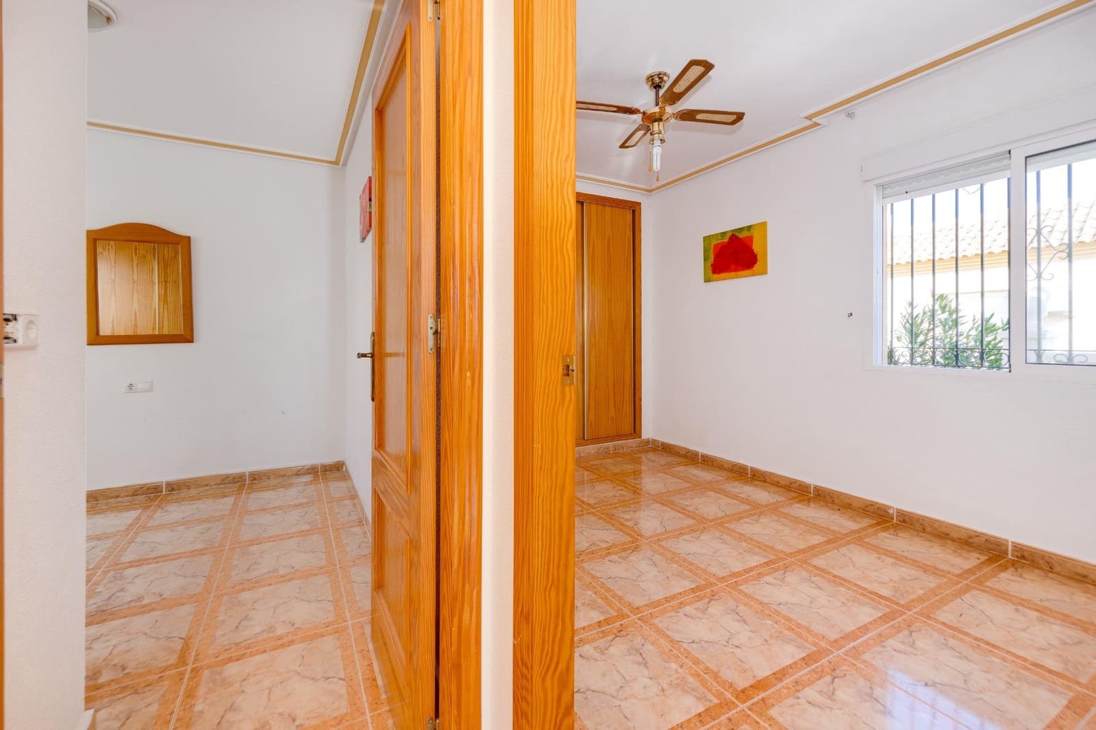 2 Zimmer Apartment zu verkaufen in Cabo Roig mit Pool - 145.000 € (Ref: 9470253)