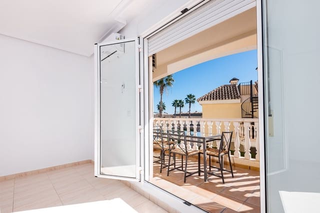 2 Zimmer Apartment zu verkaufen in Cabo Roig, Orihuela mit Pool - 185.000 € (Ref: 9470255)