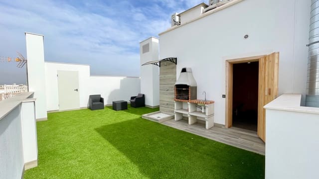 Apartamento de 2 habitaciones en Las Piscinas Naturales, Torrevieja en venta - 239.000 € (Ref: 9470256)