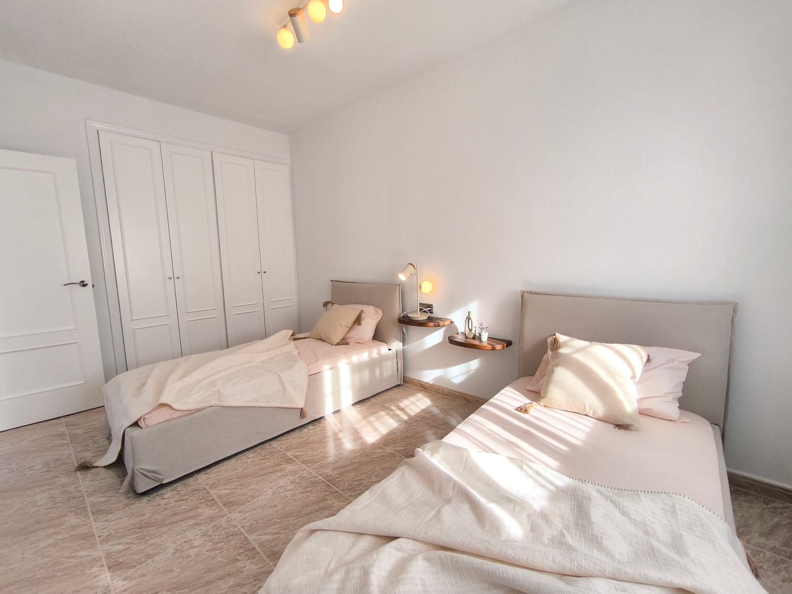 3 chambre Villa/Maison à vendre à Villamartin avec piscine - 399 900 € (Ref: 9472788)