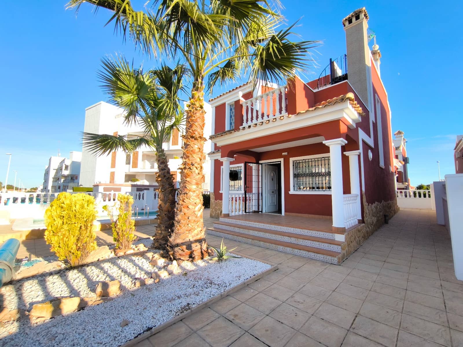 3 chambre Villa/Maison à vendre à Villamartin avec piscine - 399 900 € (Ref: 9472788)