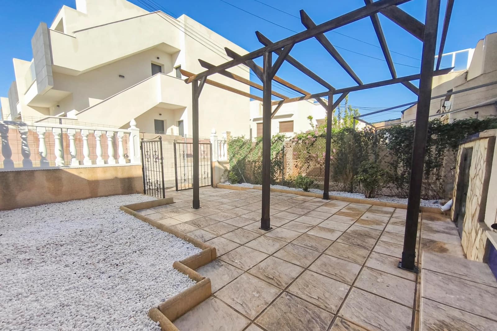 3 soverom Hus til salgs i Torrevieja med svømmebasseng - € 149 000 (Ref: 9472789)
