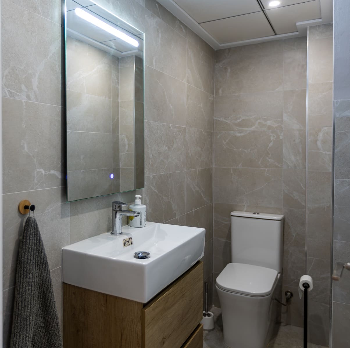 Casa de 3 habitaciones en Aguas Nuevas en venta con piscina - 205.000 € (Ref: 9474036)