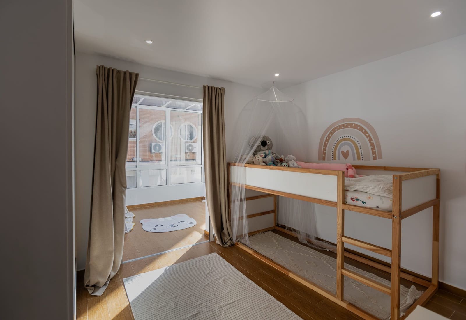 Casa de 3 habitaciones en Aguas Nuevas en venta con piscina - 205.000 € (Ref: 9474036)