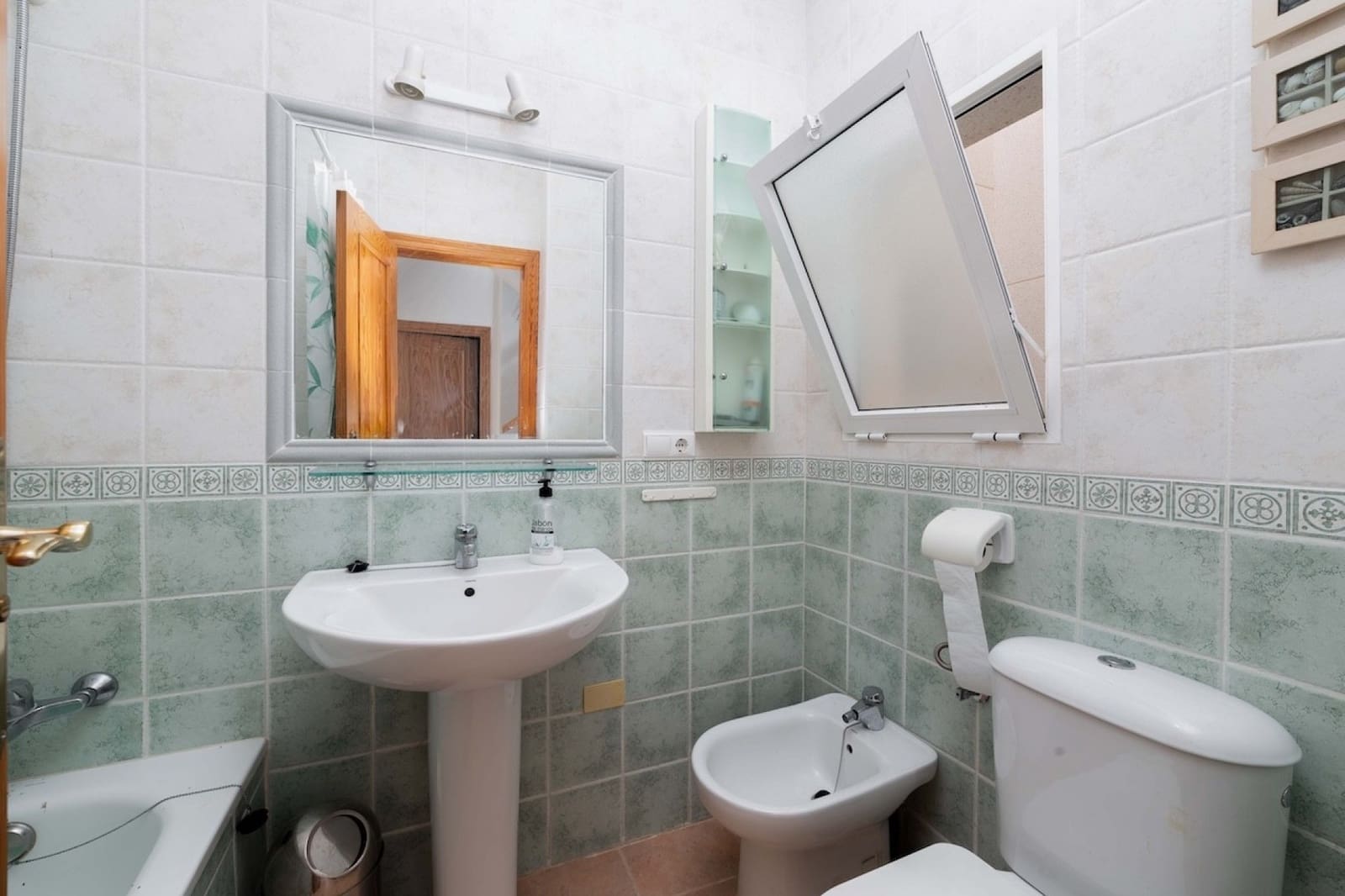 2 slaapkamer Villa te koop in Villamartin met zwembad - € 149.000 (Ref: 9474037)