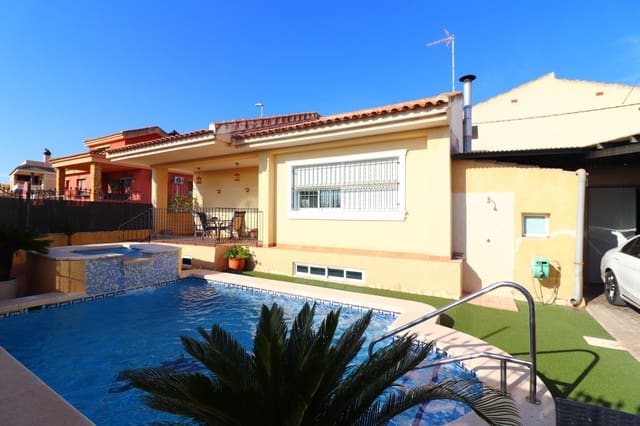 3 slaapkamer Villa te koop in El Saladar, Almoradí met zwembad - € 315.000 (Ref: 9481092)