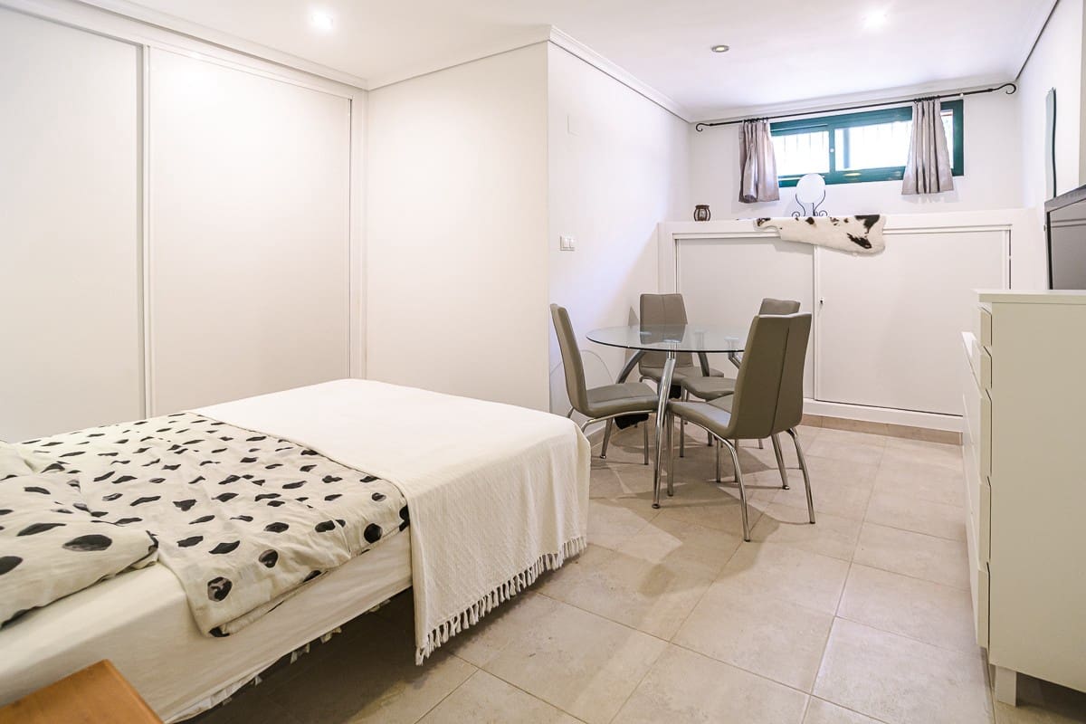 3 bedroom Townhouse for sale in Los Balcones with pool - € 285,000 (Ref: 9485405)