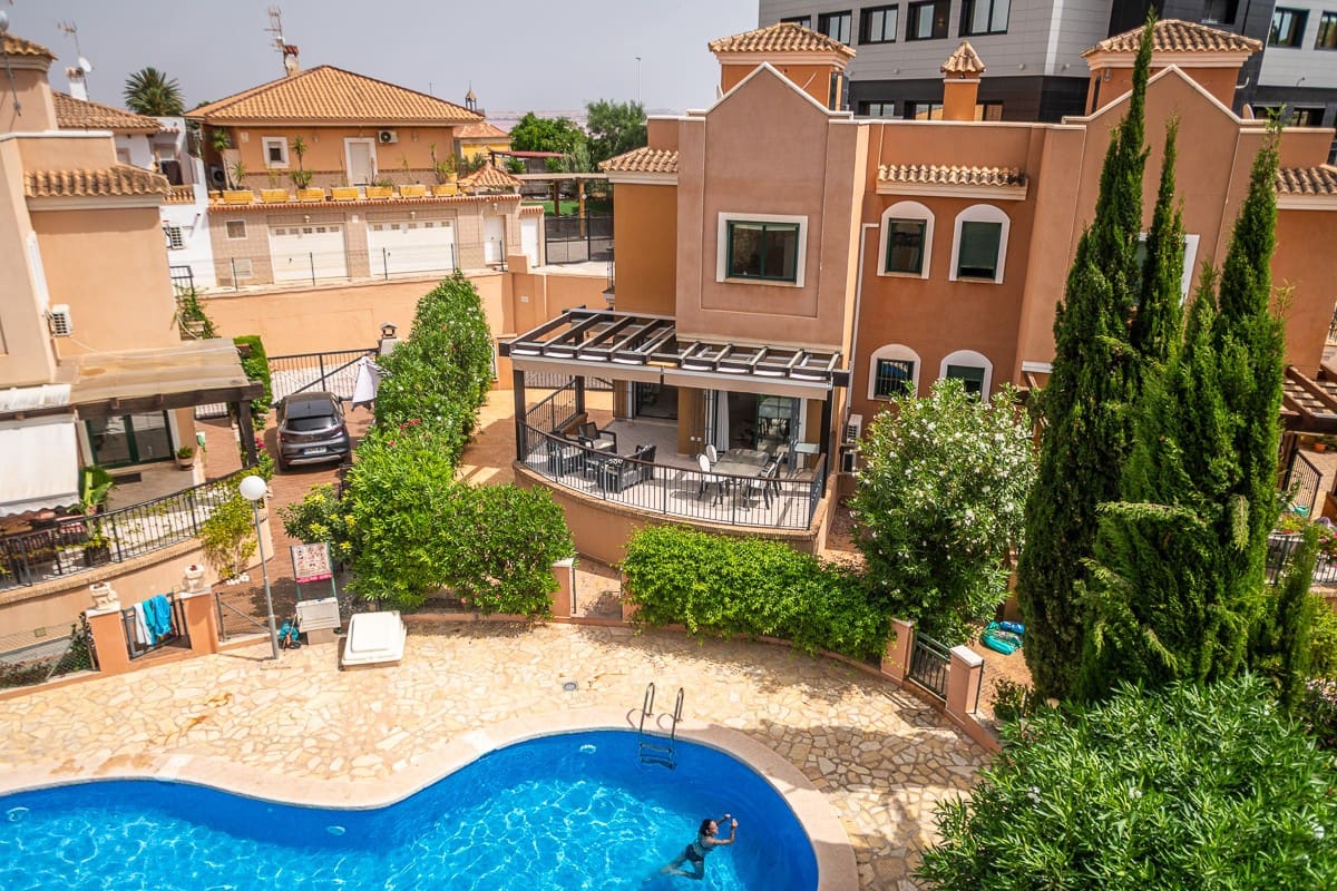 3 bedroom Townhouse for sale in Los Balcones with pool - € 285,000 (Ref: 9485405)