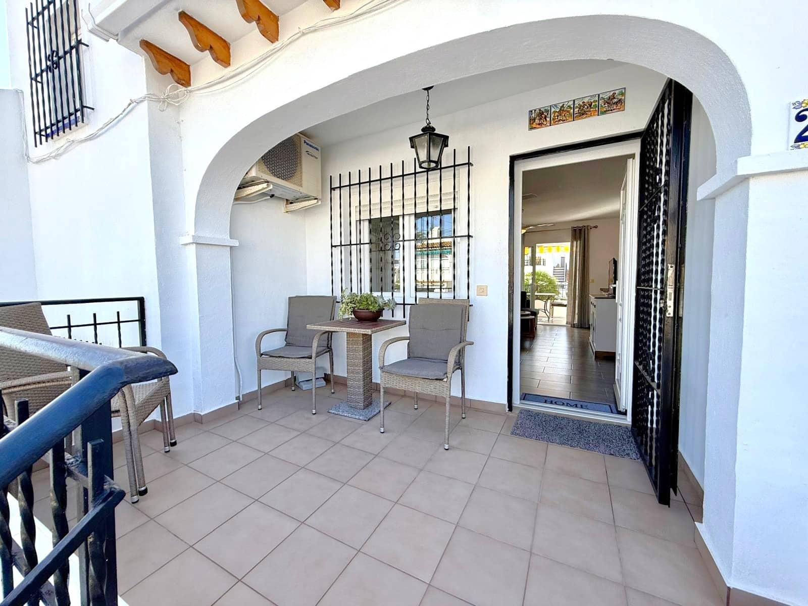 3 Zimmer Haus zu verkaufen in Villamartin mit Pool - 319.000 € (Ref: 9485407)