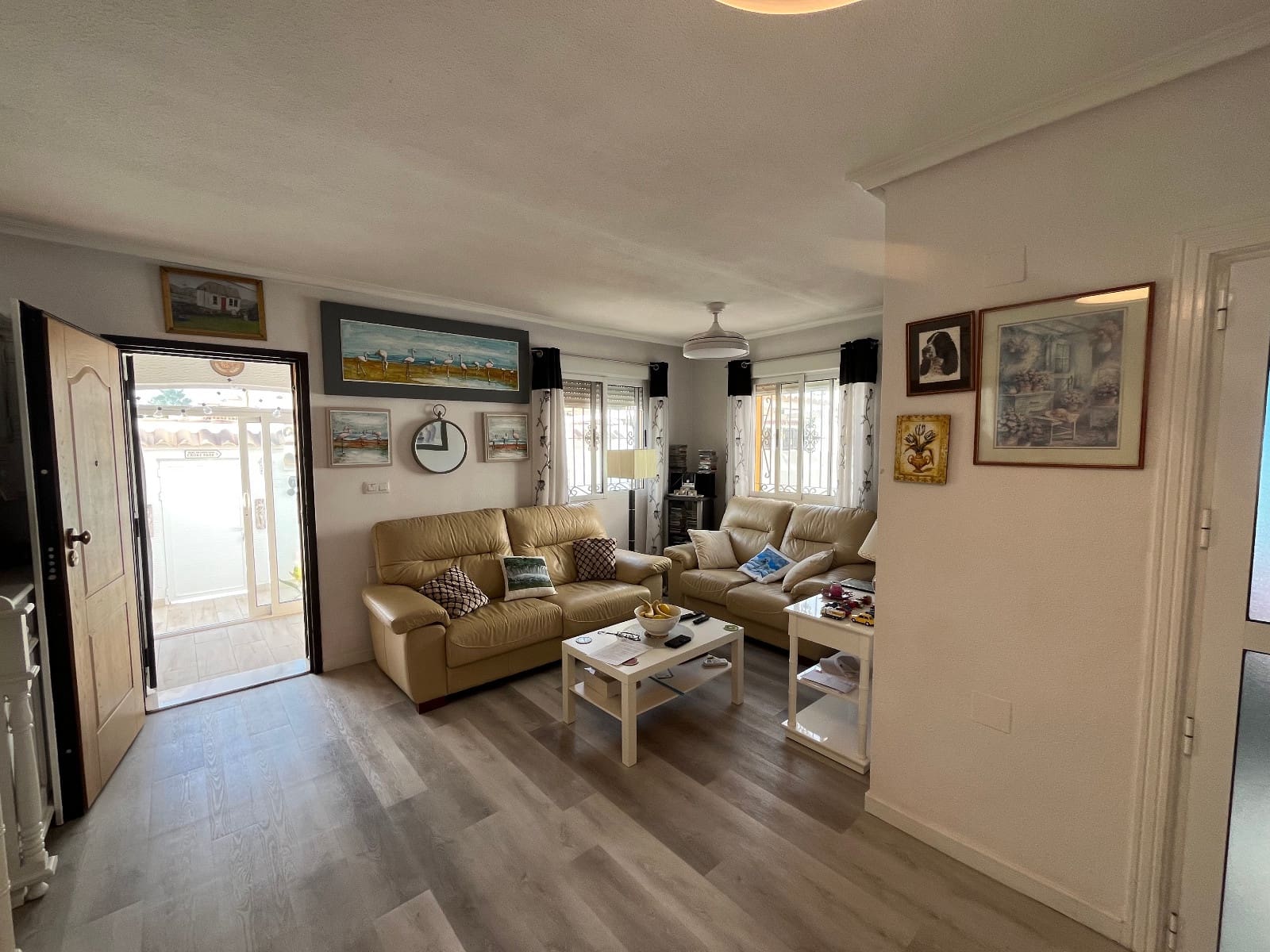 3 bedroom Villa for sale in Los Montesinos with pool - € 180,000 (Ref: 9486699)